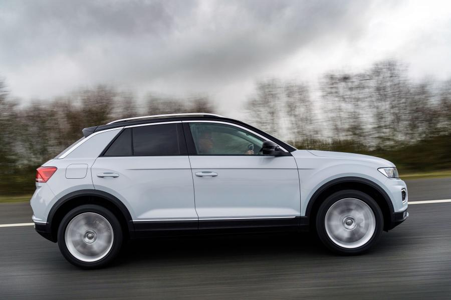  Volkswagen T-Roc 2017 года  (UK) (фото 22 из 40)